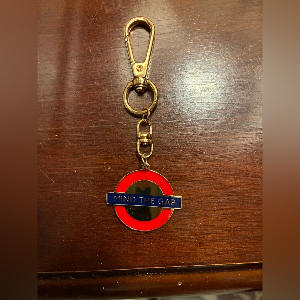 Bag Charm Mind the Gap' Design - Picture 3 of 5